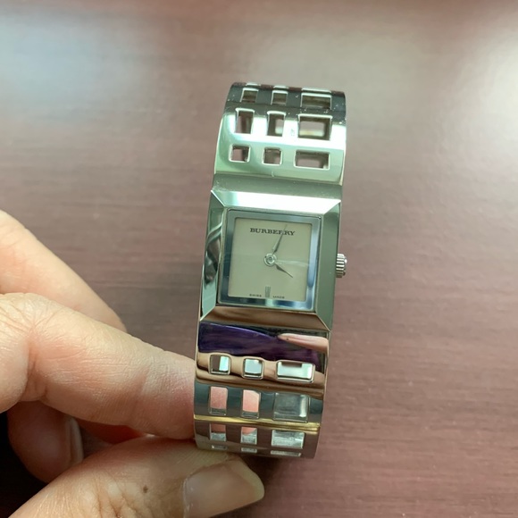 Burberry caged bangle watch - Picture 1 of 8